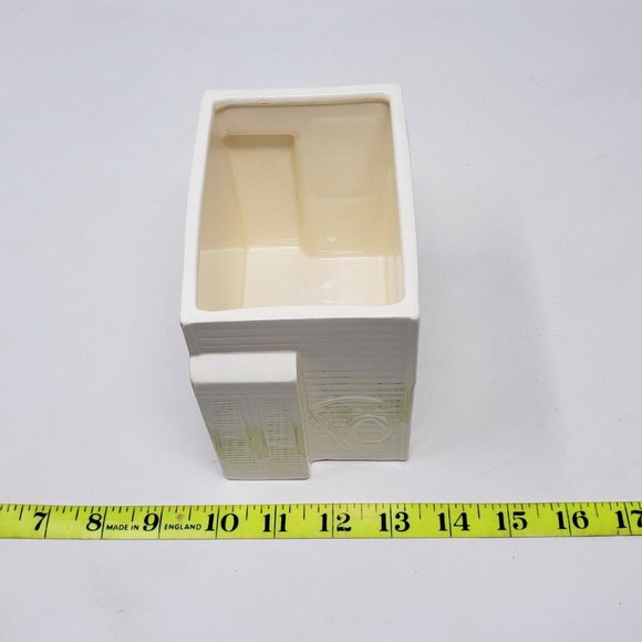 Vintage 80s Avon McConnell's Corner General Store Christmas 1982 Ceramic Planter - Picture 4 of 6